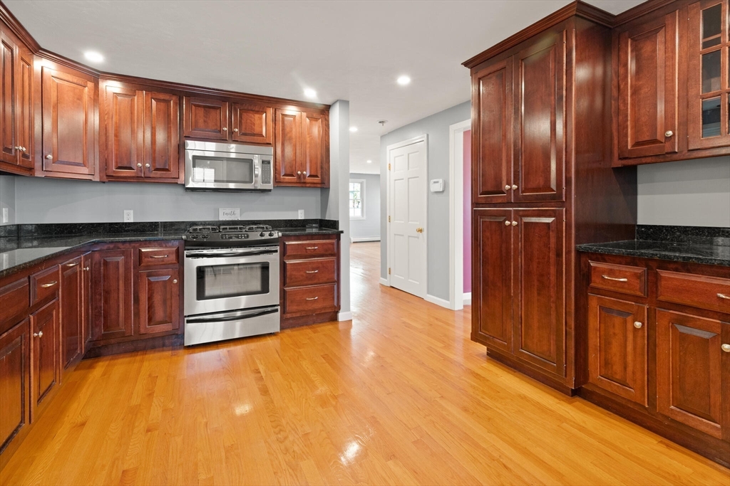 19 Brookfield Road Norwood, MA 02062 - Photo 14 of 33 Gallery Image 14