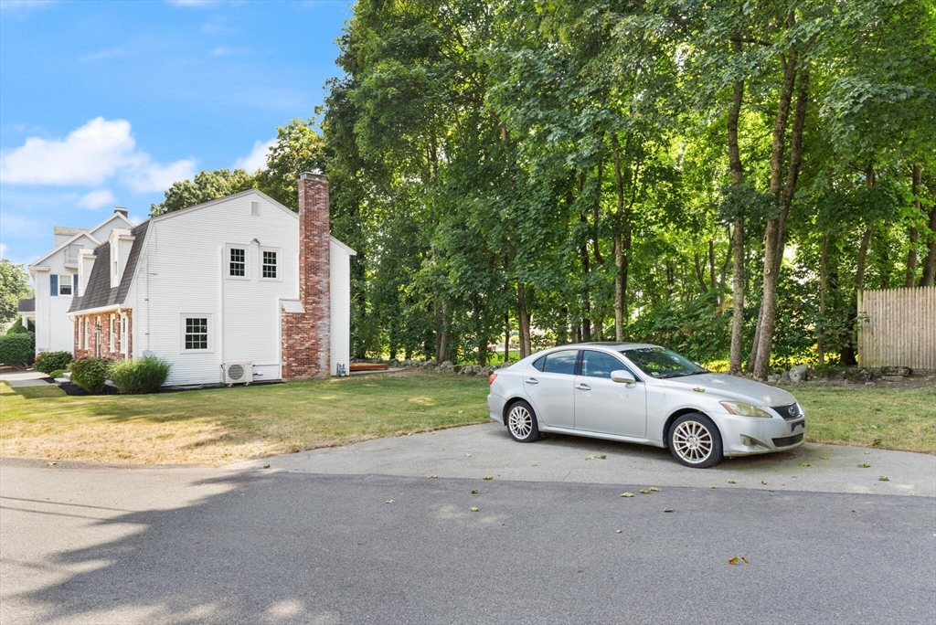19 Brookfield Road Norwood, MA 02062 - Photo 5 of 33 Gallery Image 5