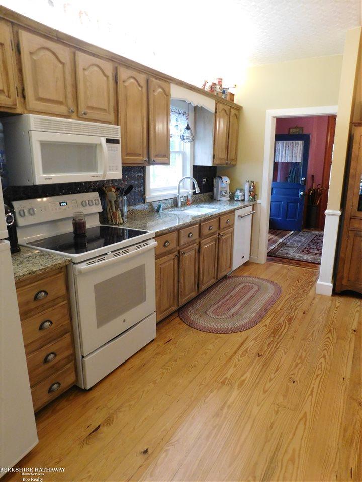 232 Pleasant Street Romeo, MI 48065 - Photo 9 of 27 50022611-8.JPG