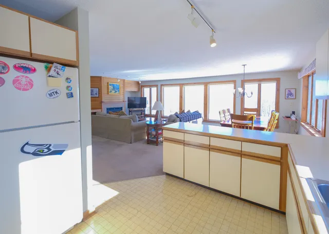 $575,000 | 306 Yale Road, Mount Holly, VT 05730