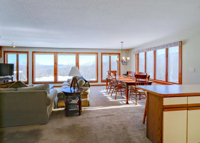 $575,000 | 306 Yale Road, Mount Holly, VT 05730