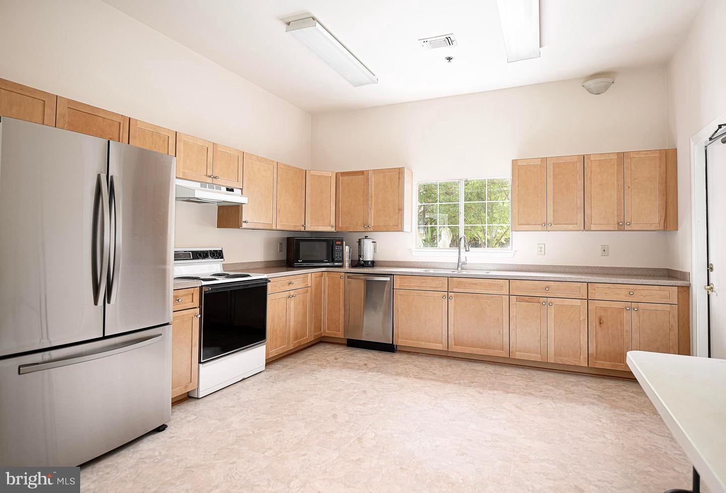 302 Canterbury Road, Unit 302E Bel Air, MD 21014 - Photo 34 of 40 Community Kitchen