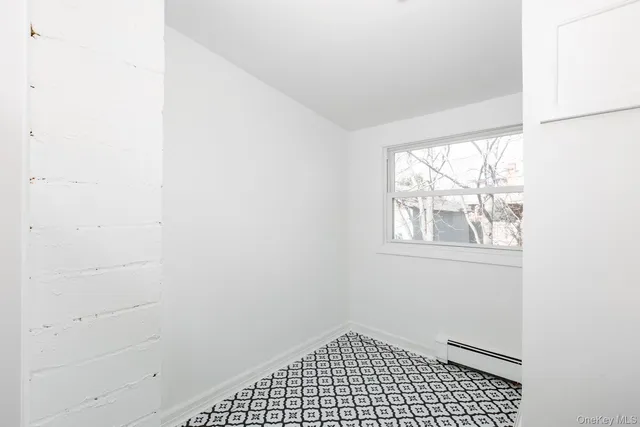 $3,400 | 160 Austin Street, Lindenhurst, NY 11757