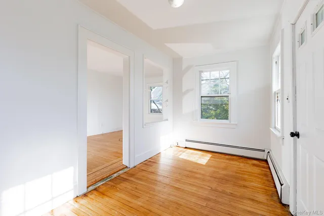 $3,400 | 160 Austin Street, Lindenhurst, NY 11757