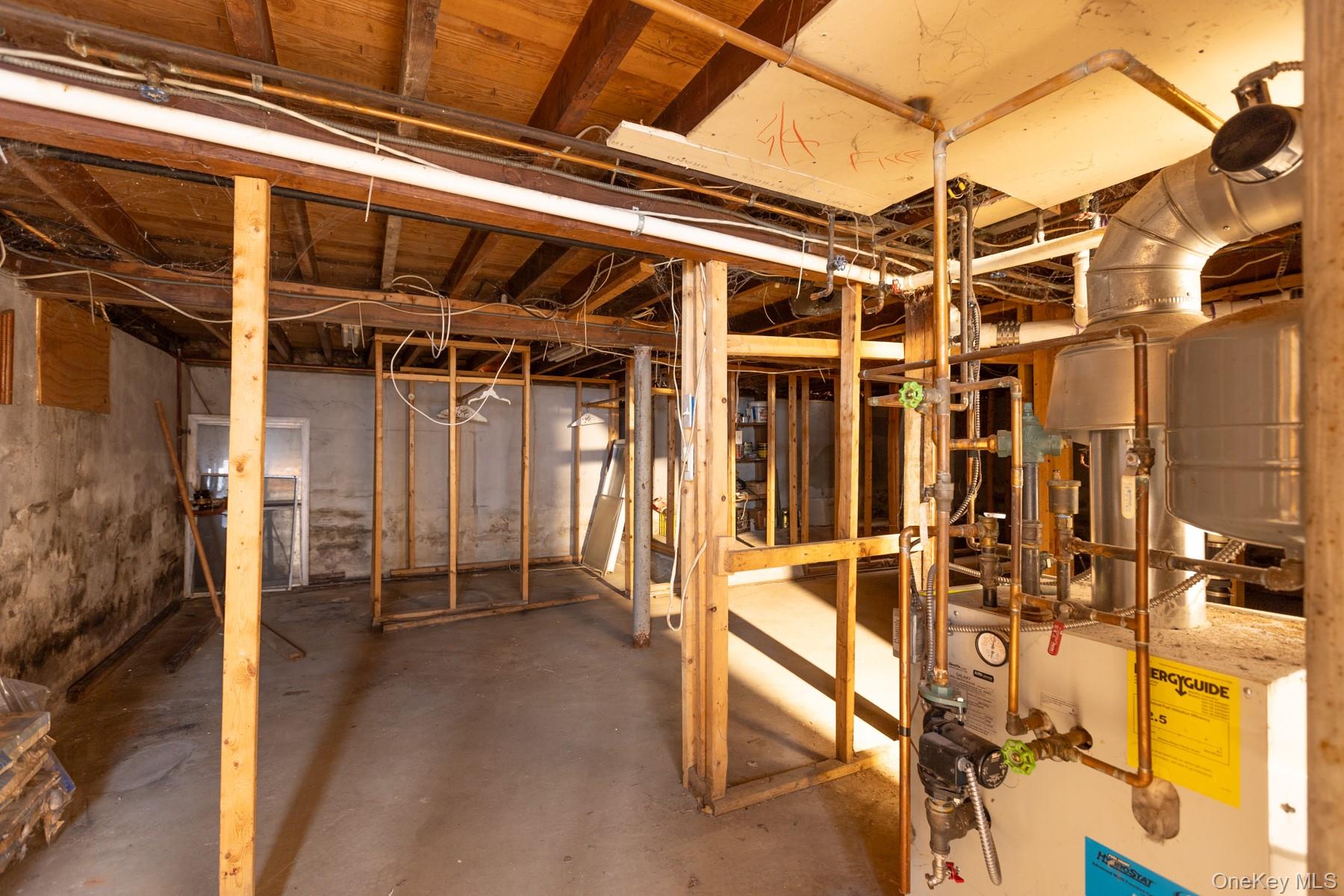 160 Austin Street Lindenhurst, NY 11757 - Photo 17 of 20