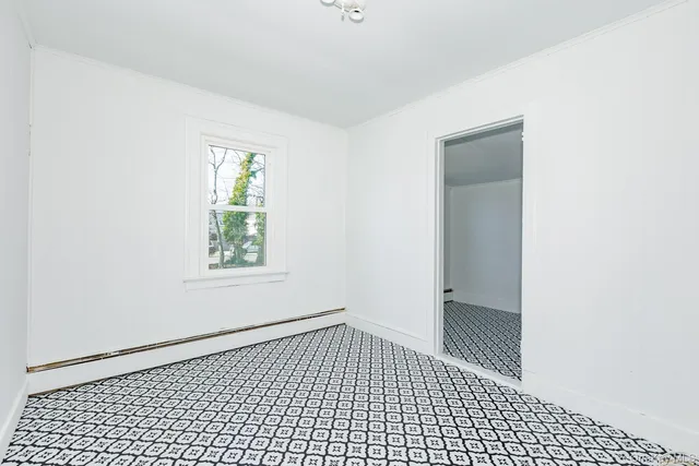 $3,400 | 160 Austin Street, Lindenhurst, NY 11757