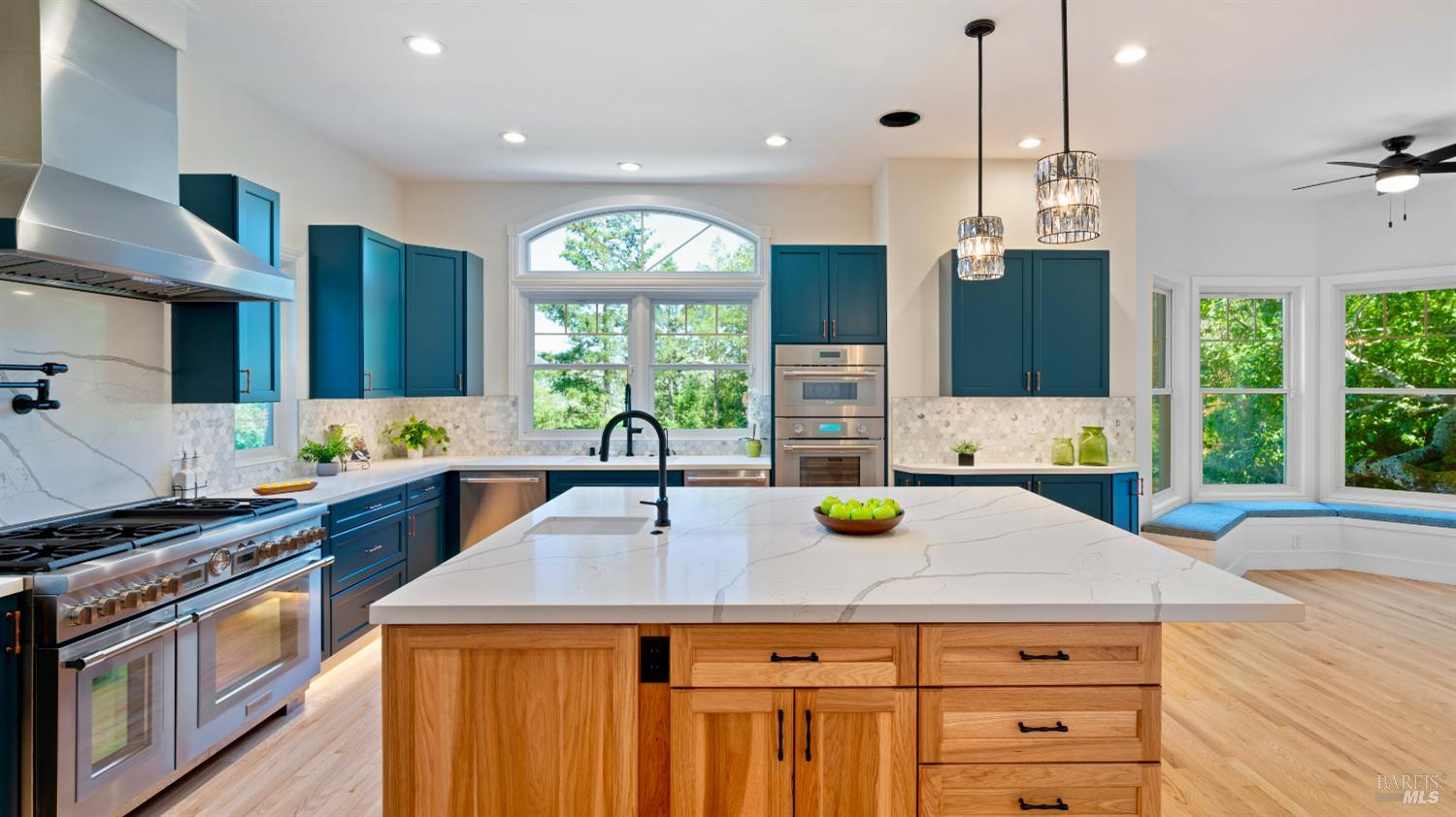 1362 Manzanita Court Santa Rosa, CA 95404 - Photo 5 of 35