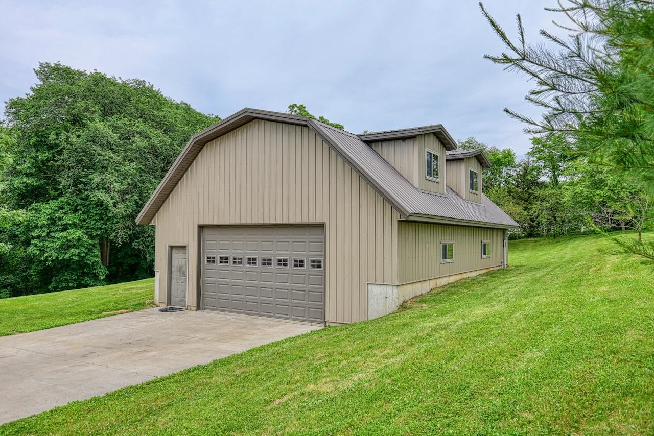 E4930 Rolling Ridge Road Spring Green, WI 53588 - Photo 2 of 58