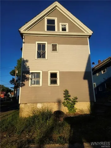 $130,000 | 274 Washburn Street, Lockport City, NY 14094