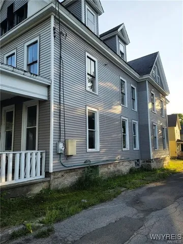 $130,000 | 274 Washburn Street, Lockport City, NY 14094