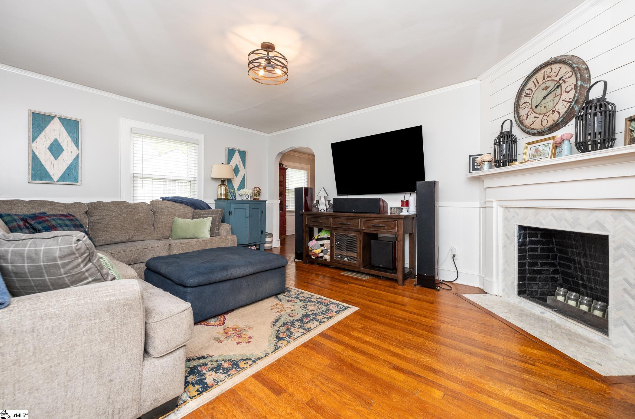 904 North Franklin Road Greenville, SC 29617 - Photo 2 of 30 Gallery Image 2