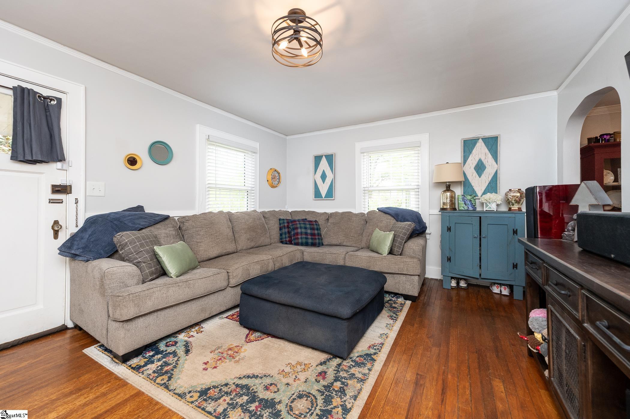 904 North Franklin Road Greenville, SC 29617 - Photo 3 of 30 Gallery Image 3