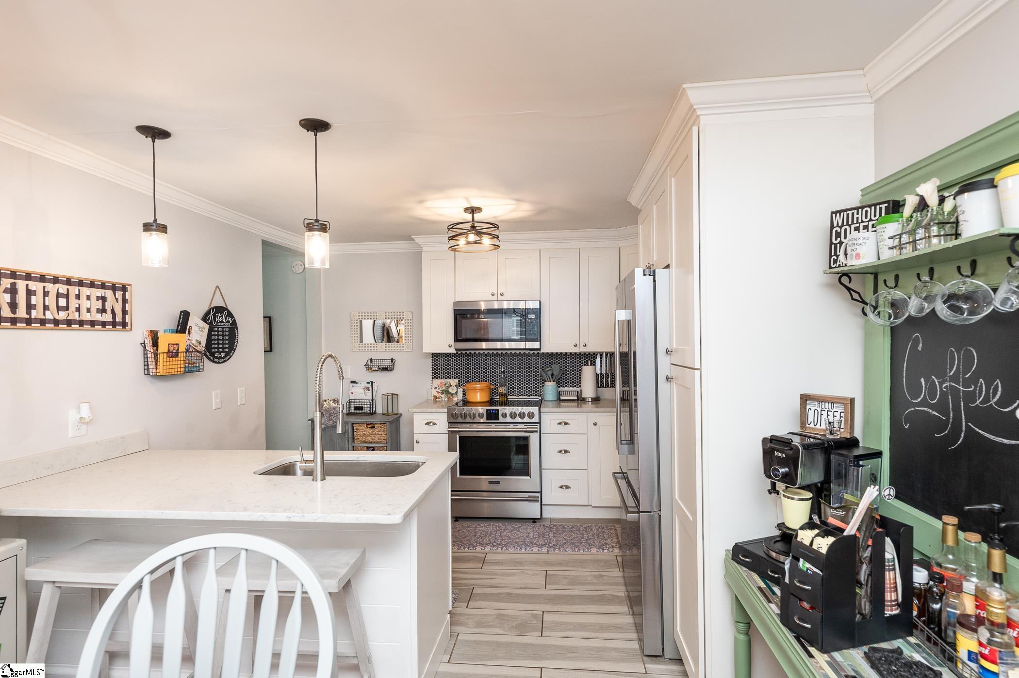 904 North Franklin Road Greenville, SC 29617 - Photo 6 of 30 Gallery Image 6