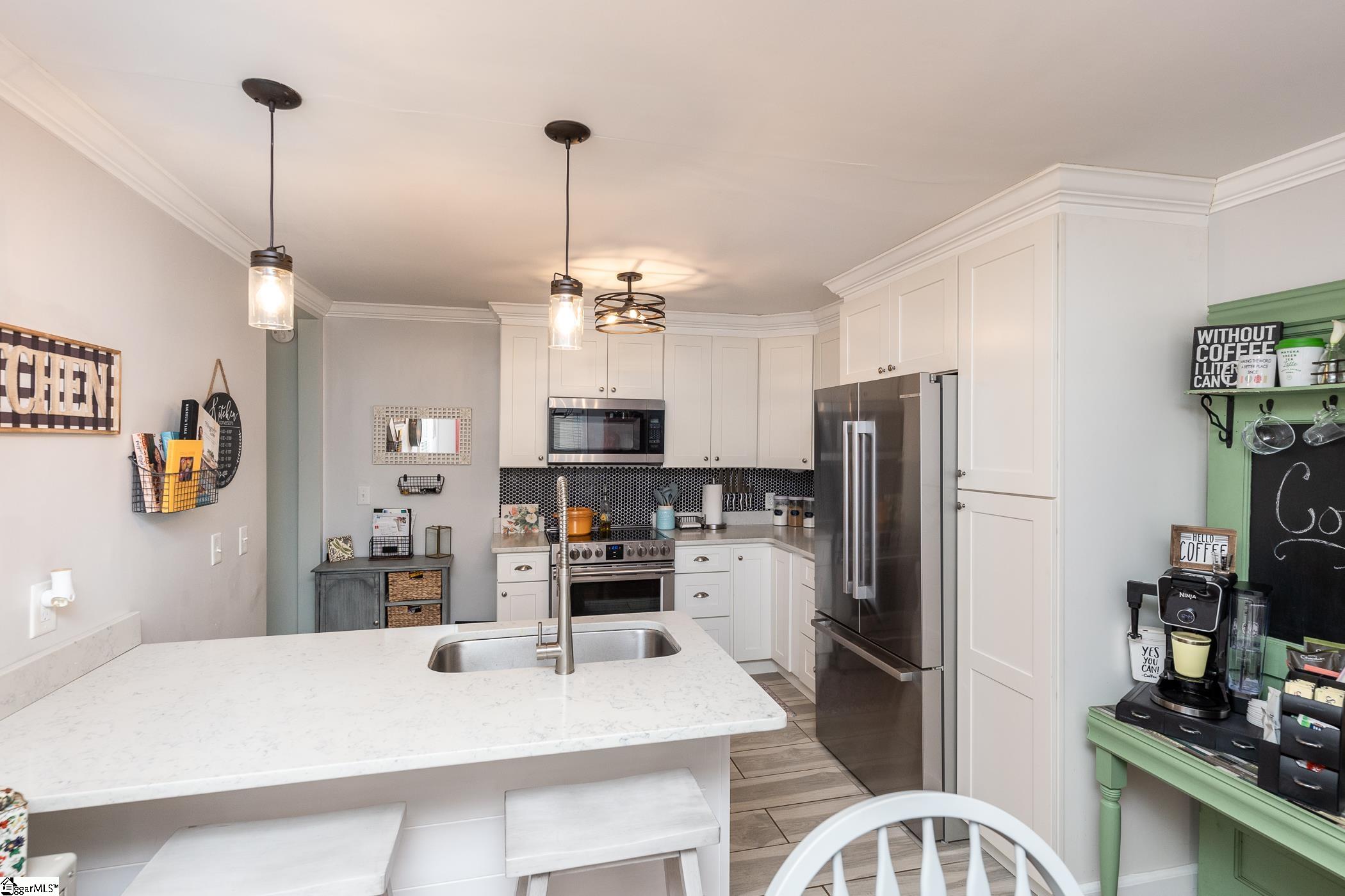 904 North Franklin Road Greenville, SC 29617 - Photo 7 of 30 Gallery Image 7