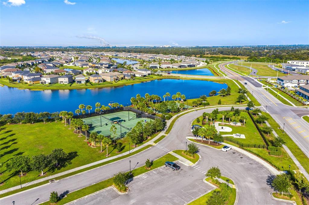 9708 Lemon Drop Loop Ruskin, FL 33573 - Photo 10 of 49 Gallery Image 10