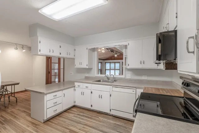 $1,500 | 11197 608th Avenue, Minnesota Lake, MN 56068