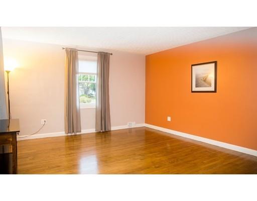 18 Ruth Road Northborough, MA 01532 - Photo 5 of 26 Gallery Image 5