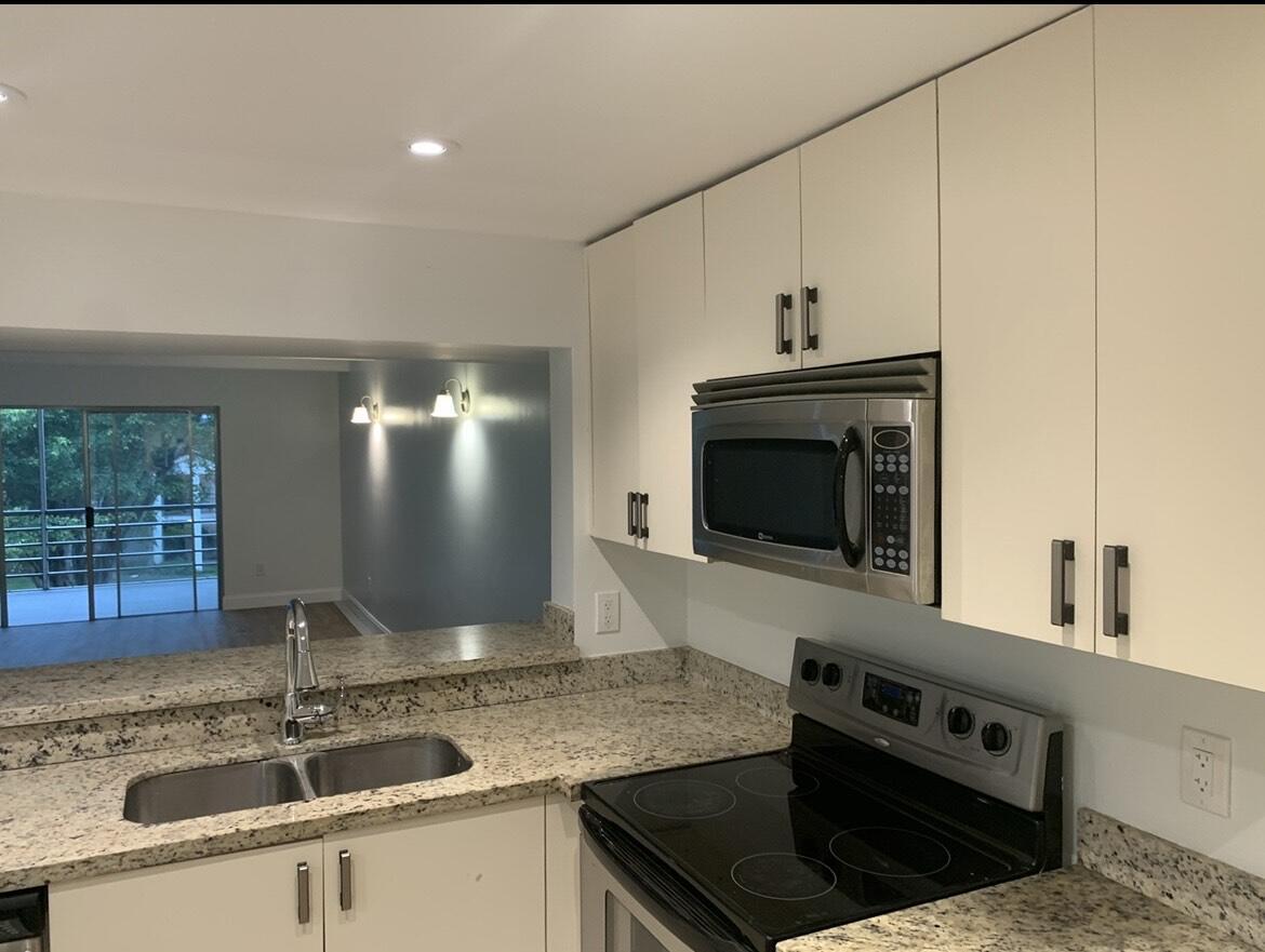 10120 Boca Entrada Boulevard, Unit 307 Boca Raton, FL 33428 - Photo 3 of 26 EEE