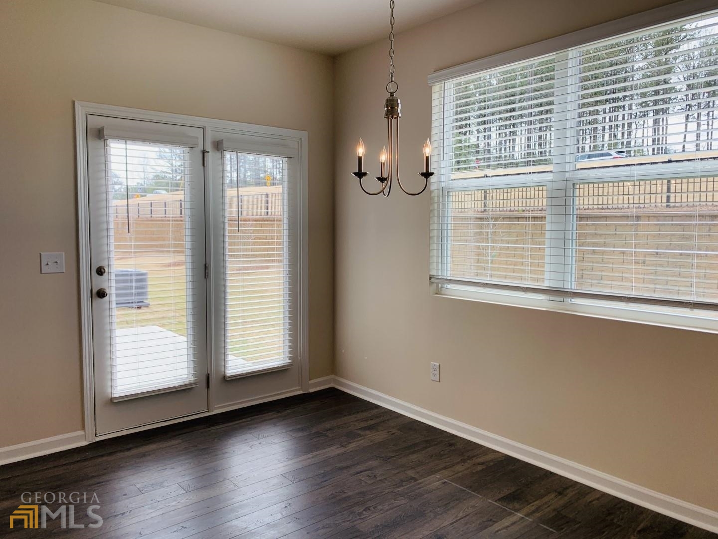 49 Lauritsen Way Newnan, GA 30265 - Photo 11 of 32