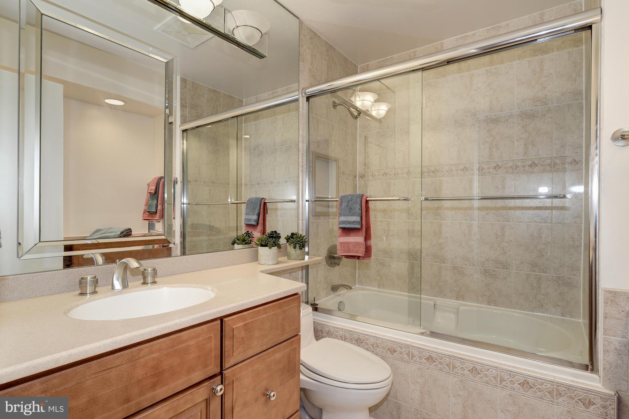 17922 Pond Road Ashton, MD 20861 - Photo 17 of 30 Bath