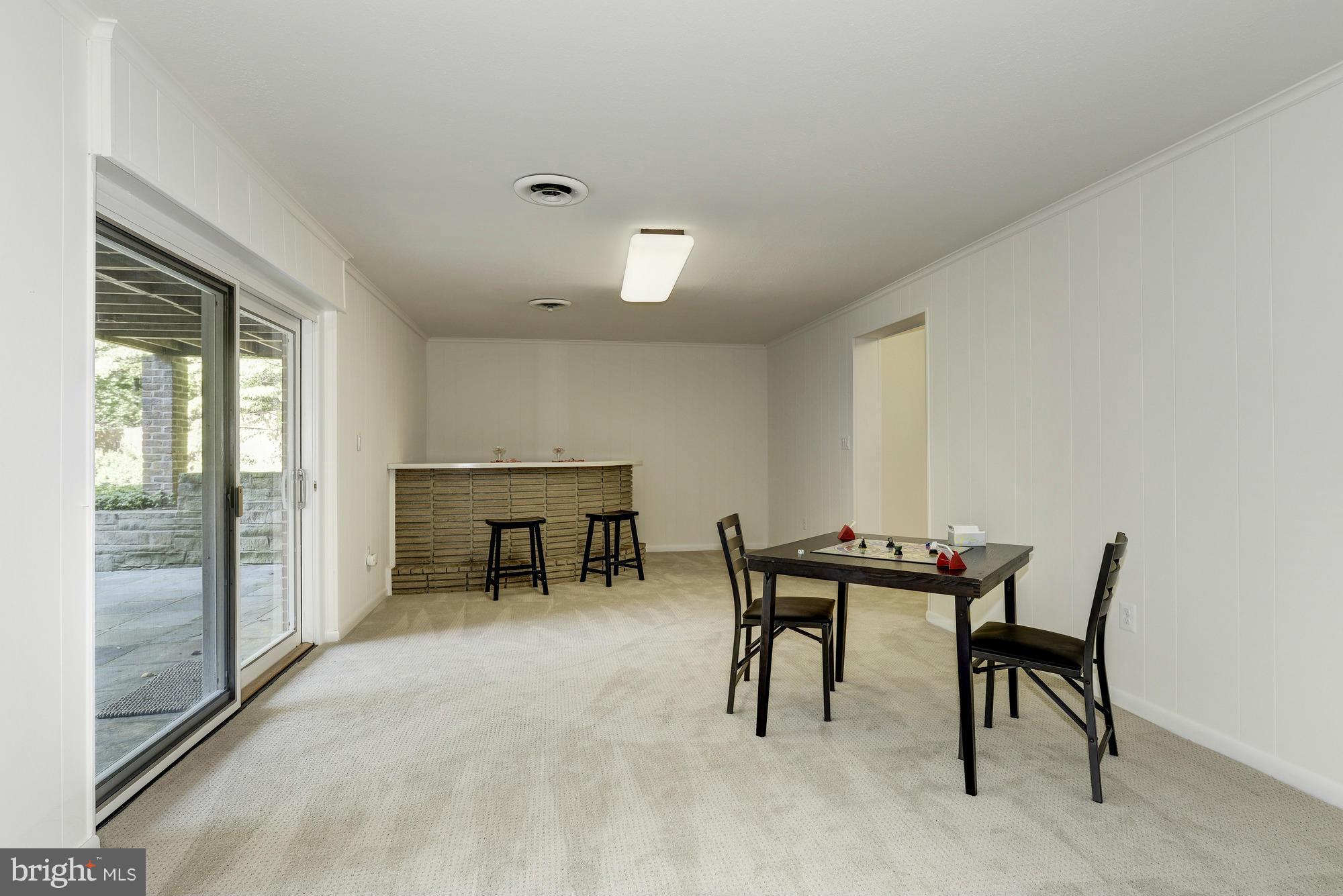 17922 Pond Road Ashton, MD 20861 - Photo 19 of 30 Family Room