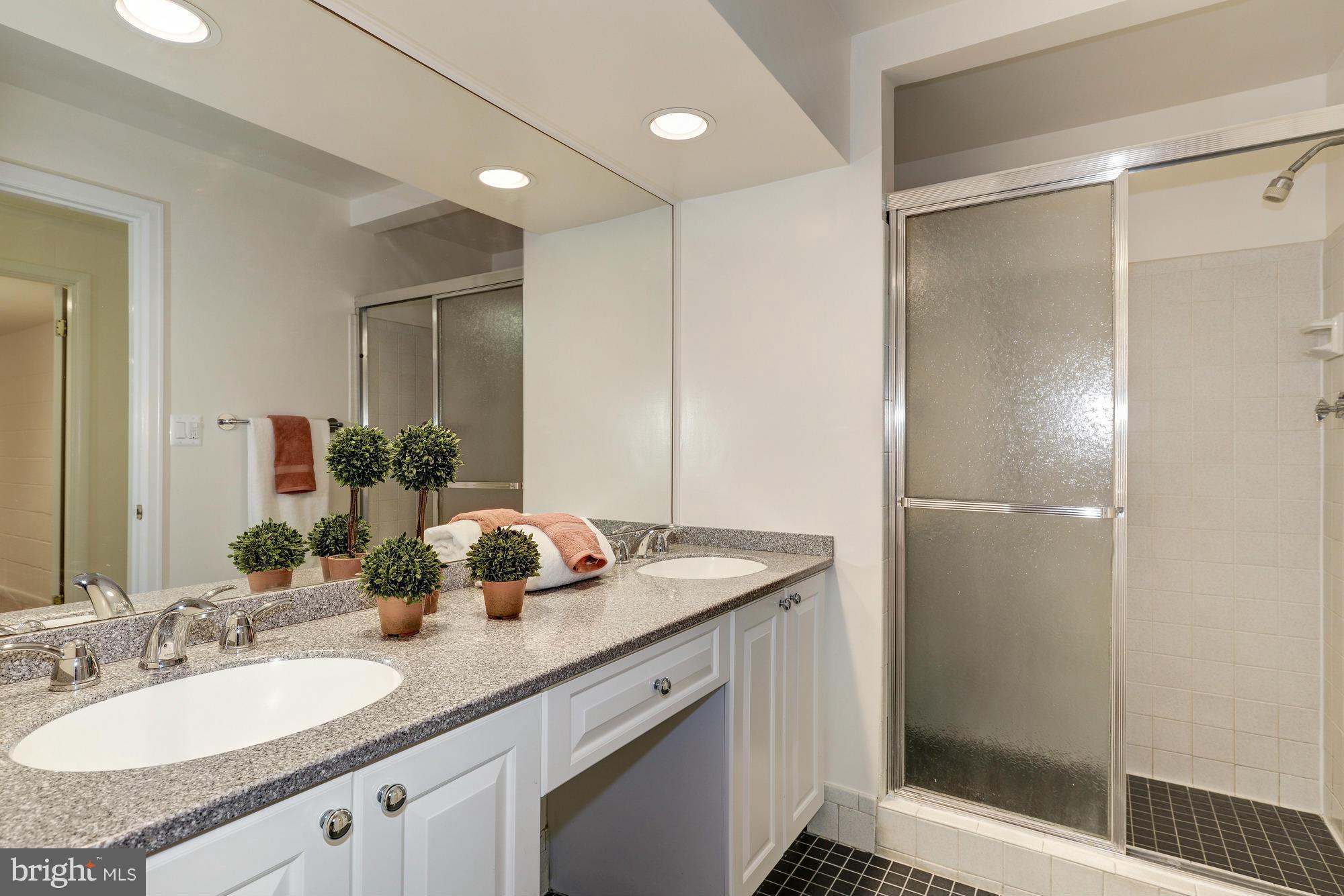 17922 Pond Road Ashton, MD 20861 - Photo 20 of 30 Bath
