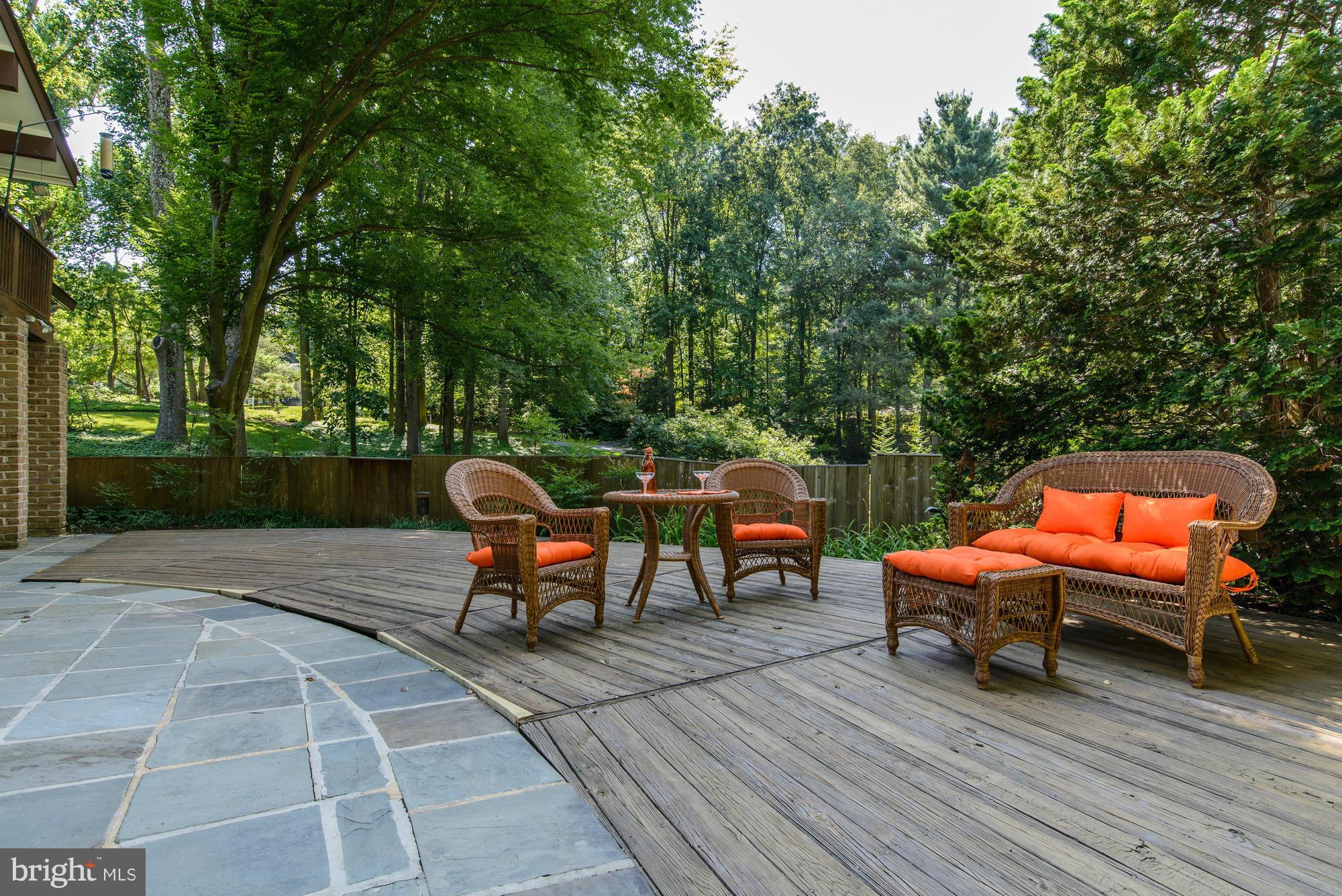 17922 Pond Road Ashton, MD 20861 - Photo 25 of 30 Exterior (Rear)
