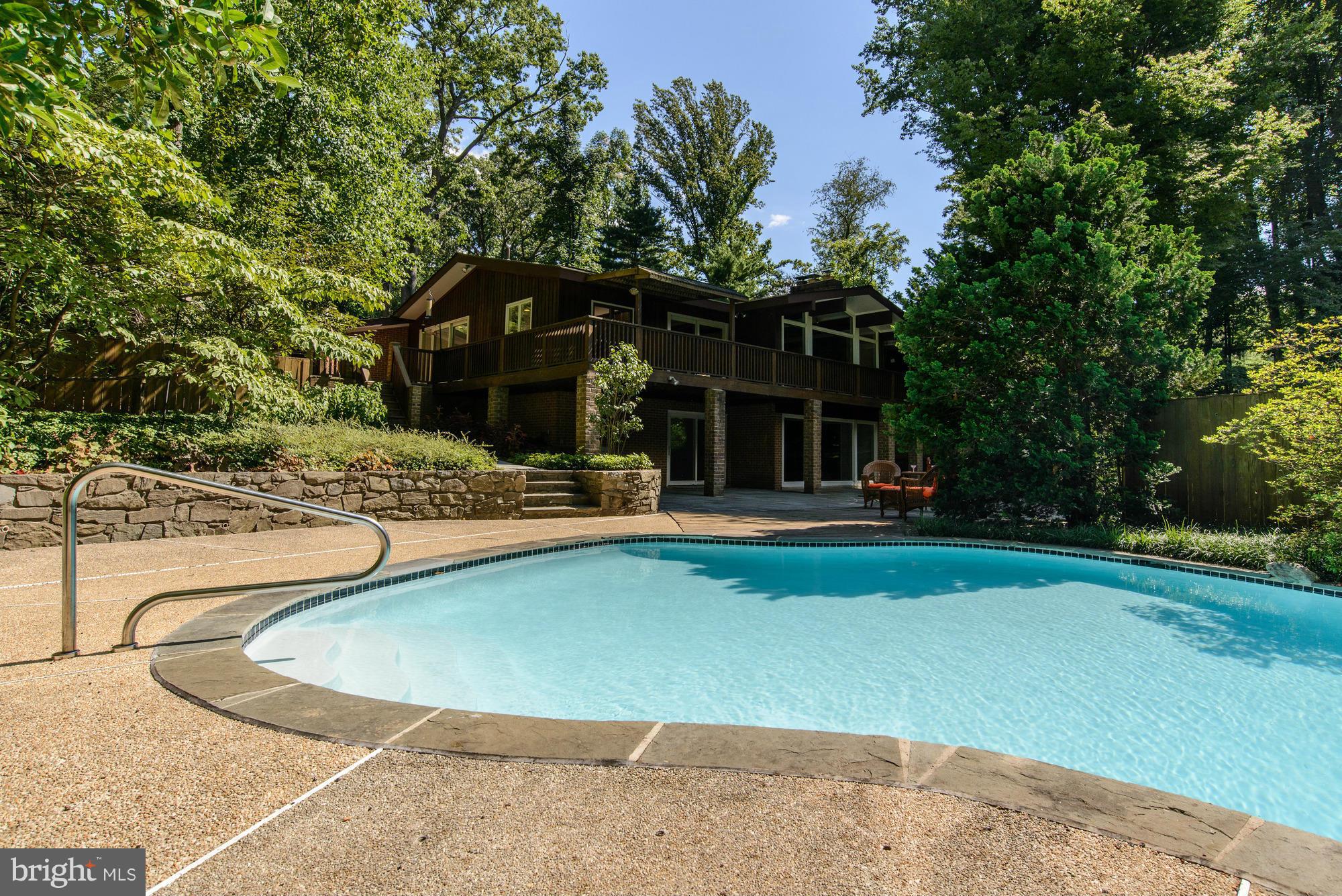 17922 Pond Road Ashton, MD 20861 - Photo 26 of 30 Exterior (Rear)