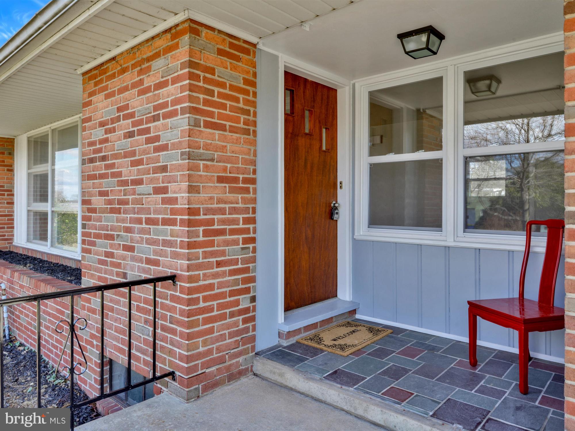 374 Greendale Road York, PA 17403 - Photo 3 of 30