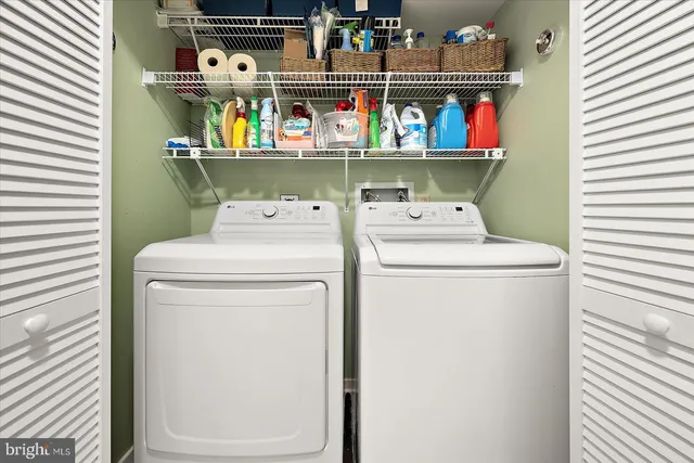 a view of a tennis court