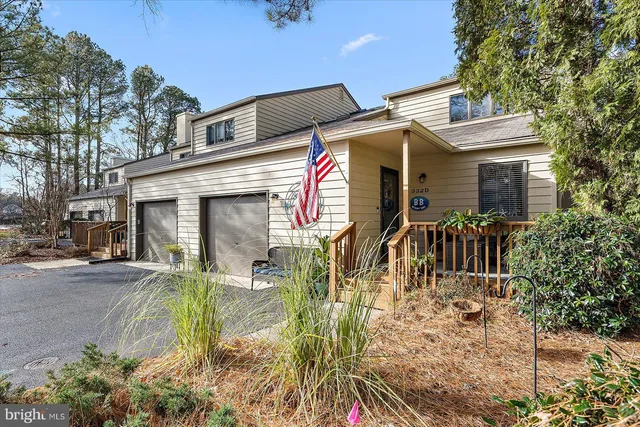 $964,000 | 332 Forsythia Court, Unit D, Bethany Beach, DE 19930