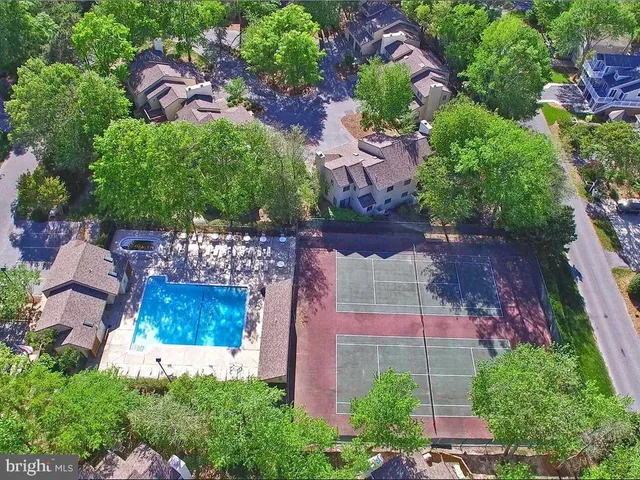$964,000 | 332 Forsythia Court, Unit D, Bethany Beach, DE 19930
