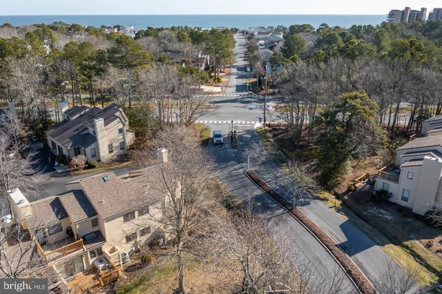 $964,000 | 332 Forsythia Court, Unit D, Bethany Beach, DE 19930