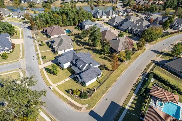 $950,000 | 7580 Northlake Drive, Tyler, TX 75703