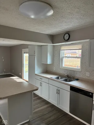 $2,500 | 7687 Madden Lane, Fishers, IN 46038