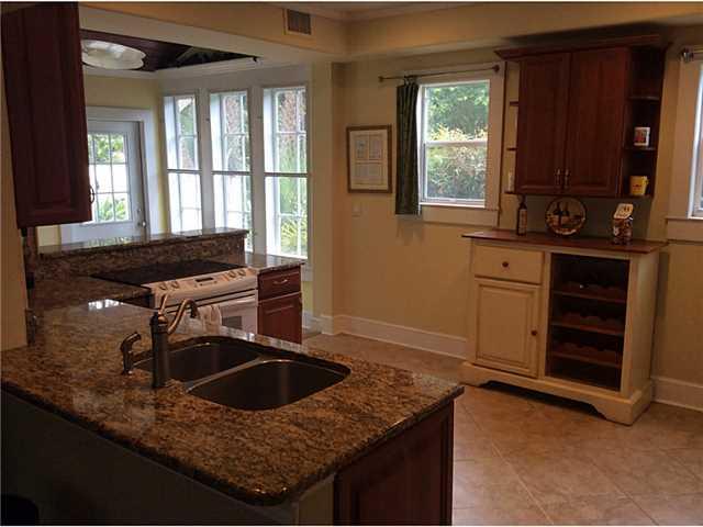 1010 Southeast Riverside Drive Stuart, FL 34996 - Photo 8 of 24 Gallery Image 8