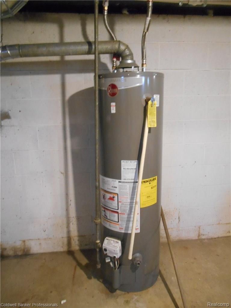 1697 Bowers Road Lapeer, MI 48446 - Photo 16 of 18 hot water tank.JPG