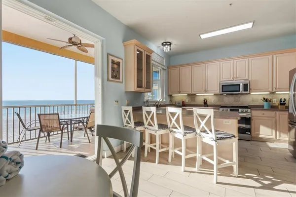 $1,599,000 | 1900 Gulf Drive North, Unit 4, Bradenton Beach, FL 34217