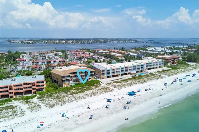 $1,699,995 | 1900 Gulf Drive North, Unit 4, Bradenton Beach, FL 34217