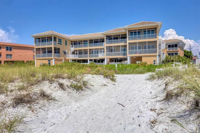 $1,699,995 | 1900 Gulf Drive North, Unit 4, Bradenton Beach, FL 34217