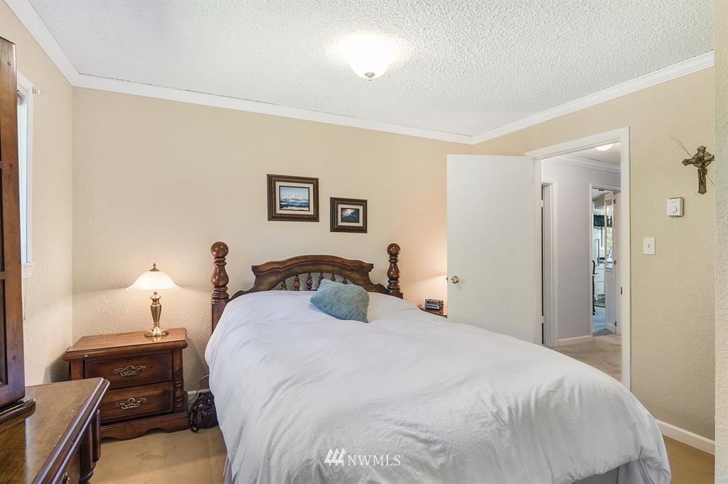 2238 Woods Road East Port Orchard, WA 98366 - Photo 12 of 25 Gallery Image 12
