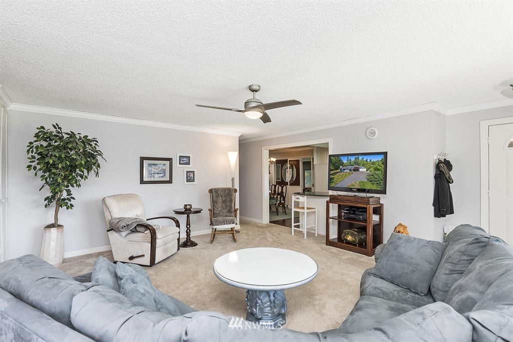 2238 Woods Road East Port Orchard, WA 98366 - Photo 5 of 25 Gallery Image 5