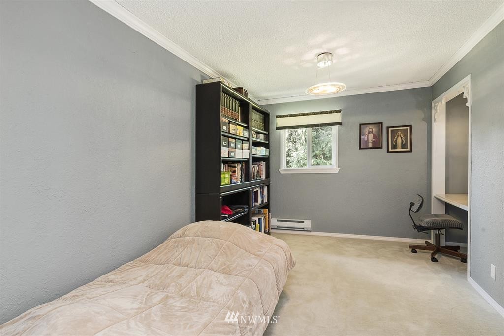 2238 Woods Road East Port Orchard, WA 98366 - Photo 10 of 25 Gallery Image 10