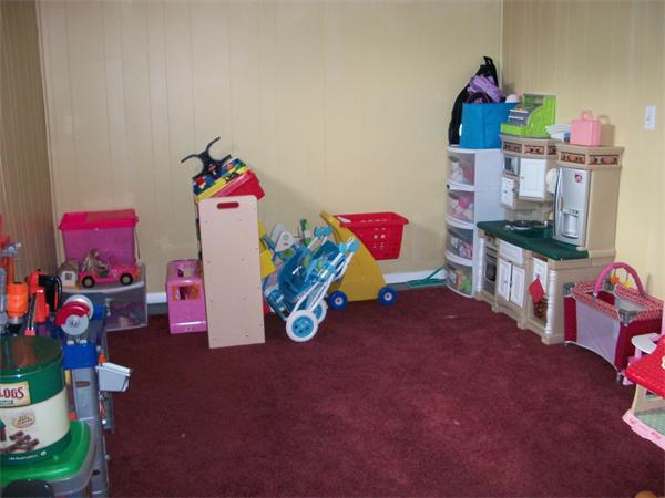 30 Hartford Road Worcester, MA 01606 - Photo 18 of 22 Gallery Image 18