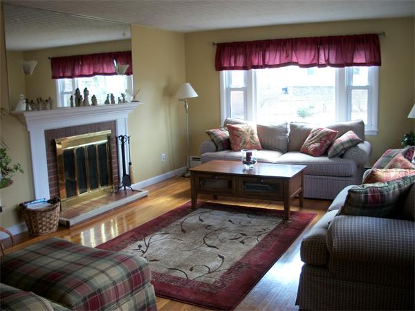 30 Hartford Road Worcester, MA 01606 - Photo 5 of 22 Gallery Image 5