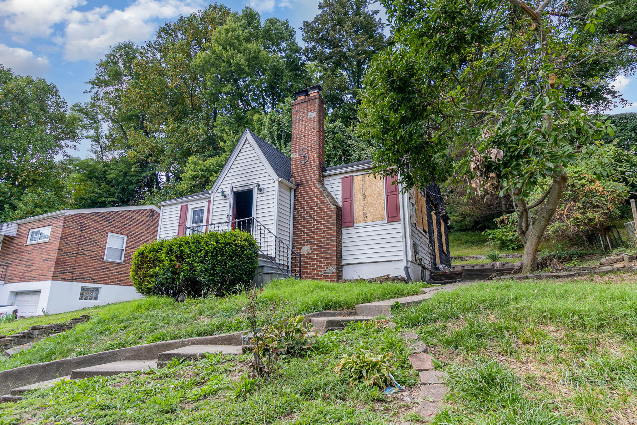 1735 Amsterdam Road Fort Wright, KY 41011 - Photo 2 of 18 Gallery Image 2