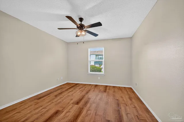 $185,000 | 2299 Scenic Highway, Unit R10, Pensacola, FL 32503