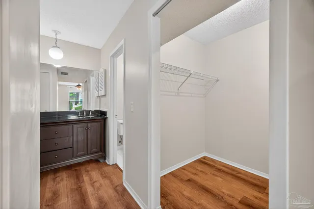 $185,000 | 2299 Scenic Highway, Unit R10, Pensacola, FL 32503