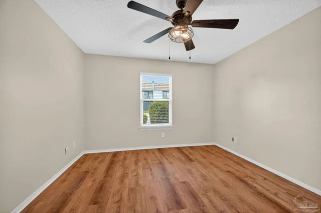 $185,000 | 2299 Scenic Highway, Unit R10, Pensacola, FL 32503