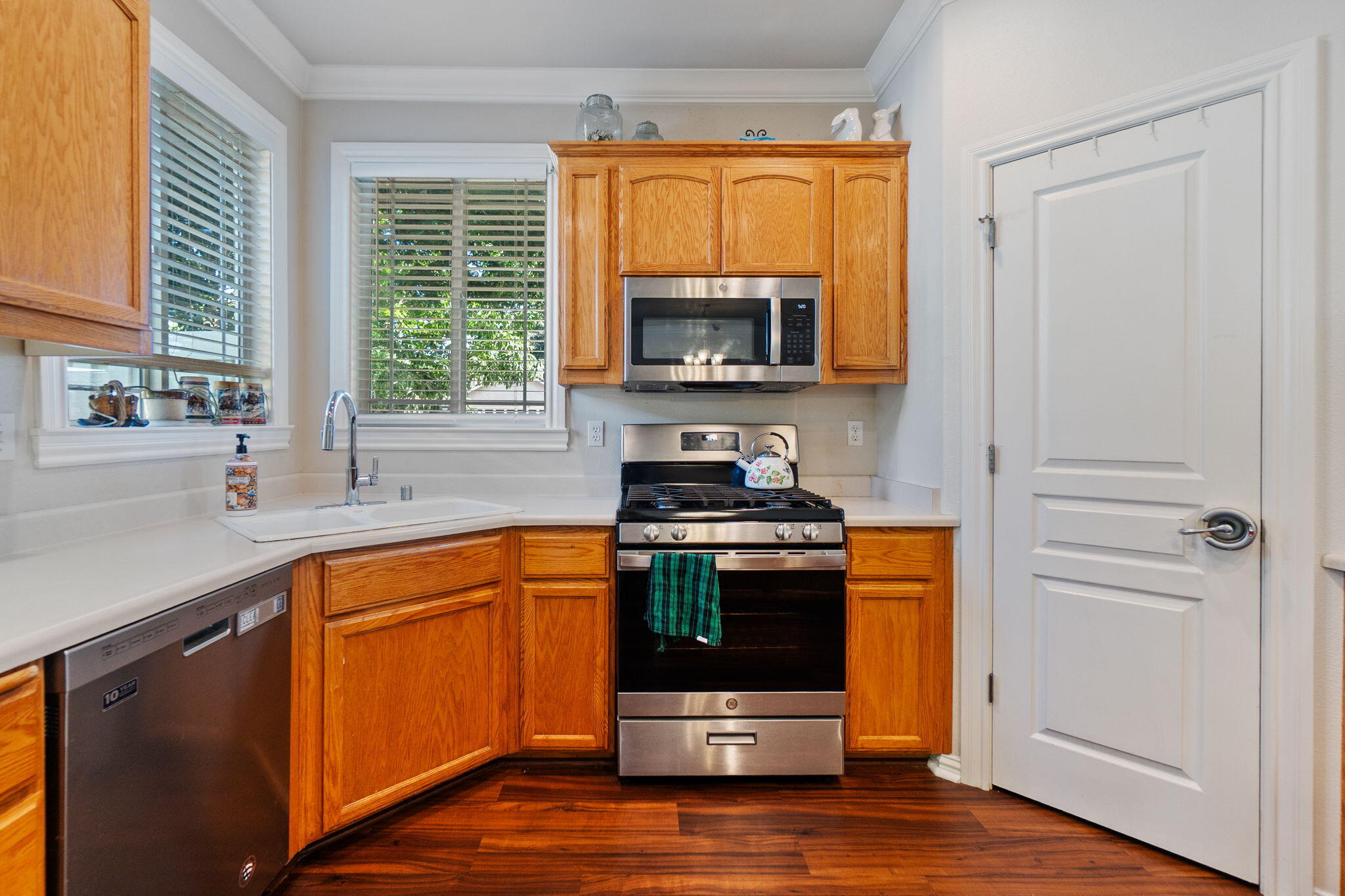 3495 Denali Street Redding, CA 96002 - Photo 11 of 27 17-web-or-mls-BiggerFlow Real Estate Med